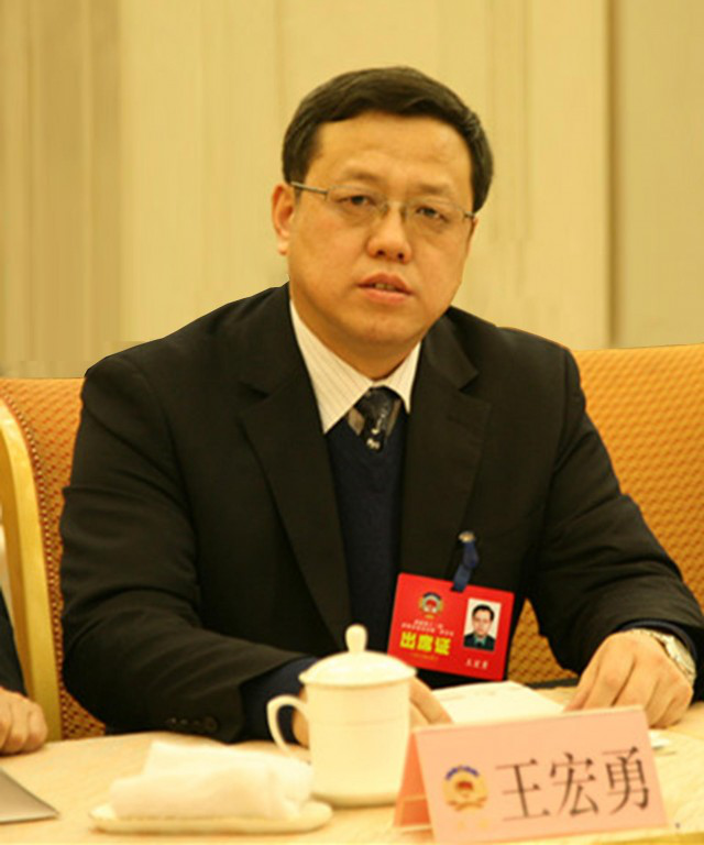 選擇“連心”就是選擇放心——記濟南市政協(xié)委員，濟南連心物業(yè)有限公司黨支部書(shū)記、董事長(cháng)王宏勇