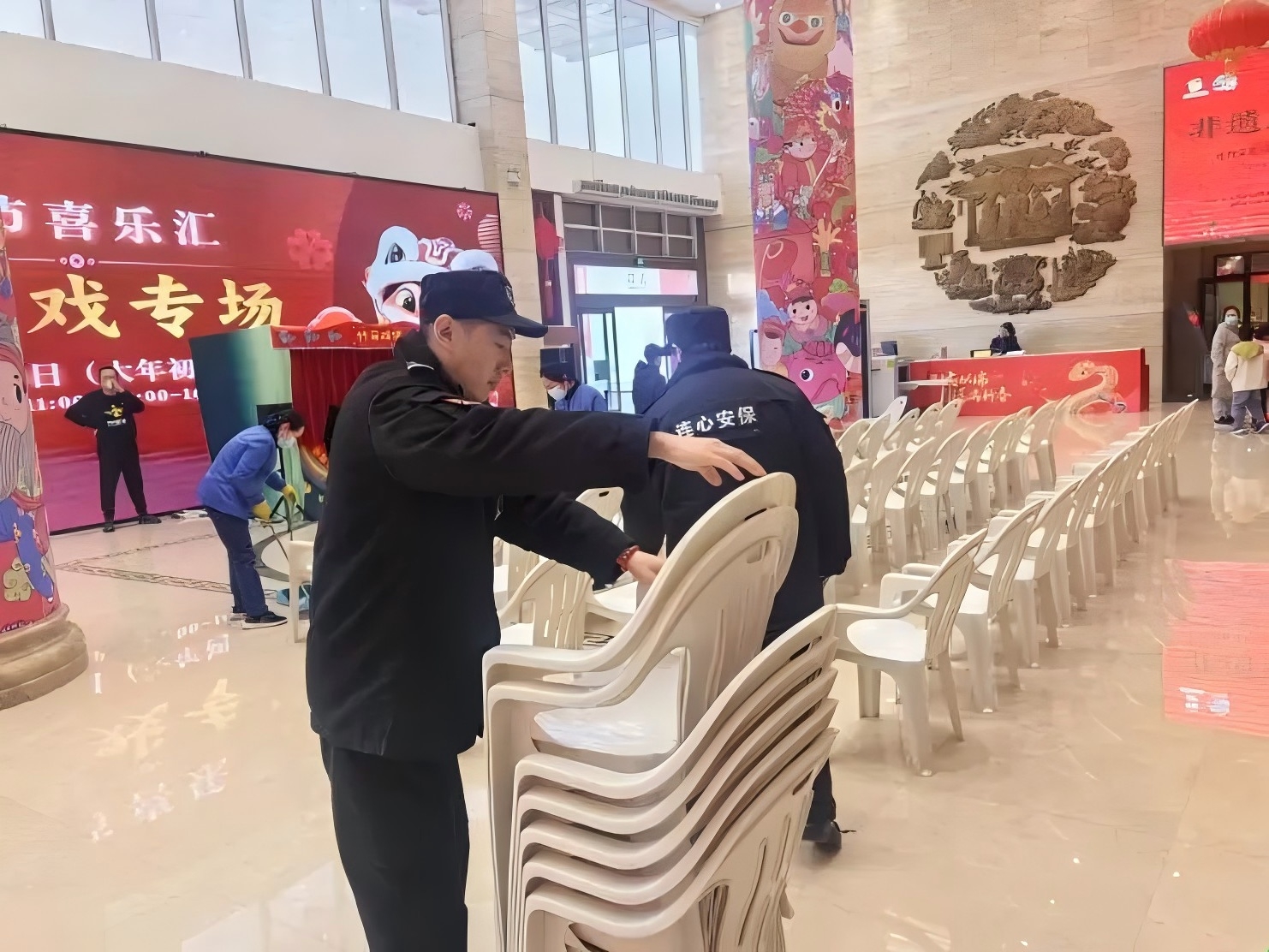 春節我在崗，服務(wù)不打烊——致敬省文化館項目春節期間堅守崗位連心物業(yè)人